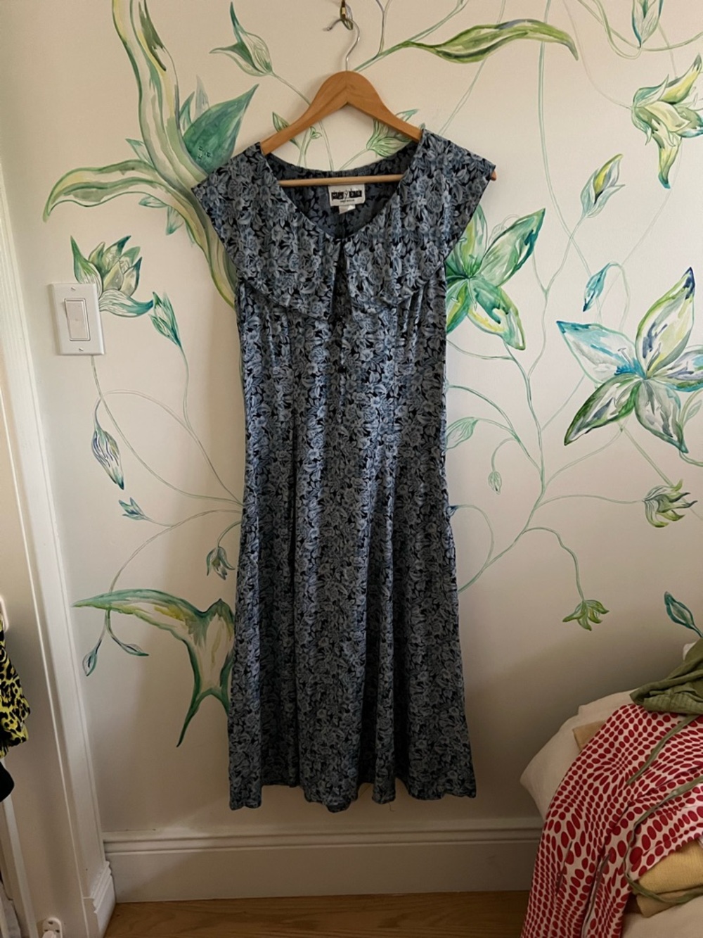 Vintage Blue Floral Midi Dress with Peter Collar